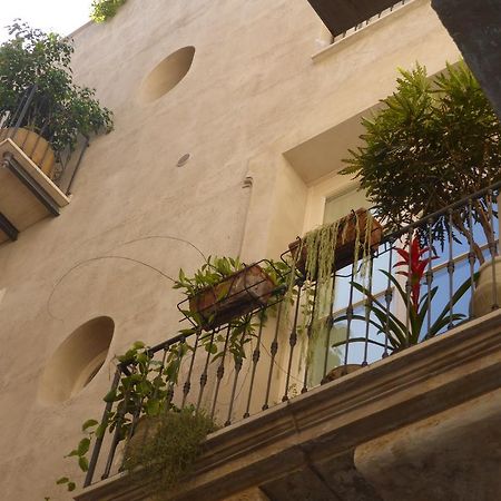 Appartamento In Palazzo Lampedusa Palermo Exterior photo